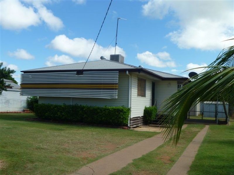 19 BELYANDO AVENUE, Moranbah QLD 4744