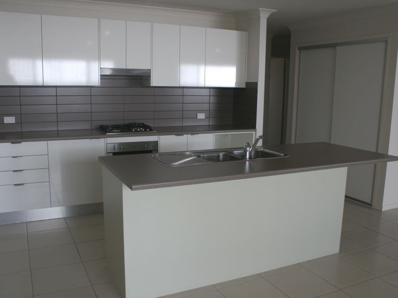 18 Hawkins Street, Bucasia QLD 4750