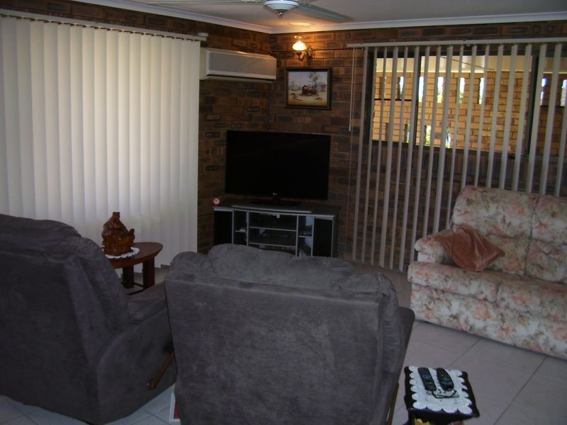 21 Les Cameron Avenue, Mount Pleasant QLD 4740