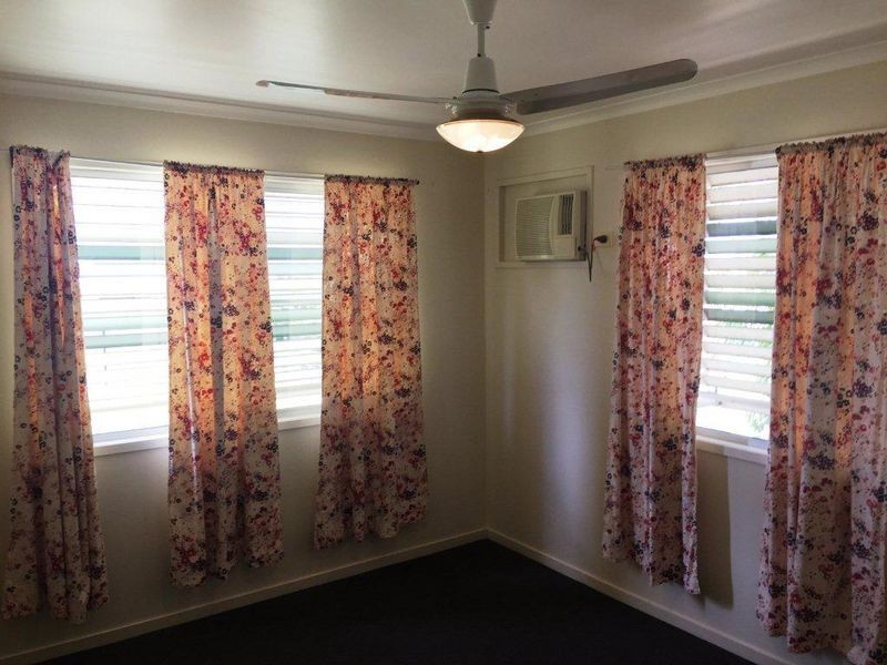 7 Maitland Street, Moranbah QLD 4744