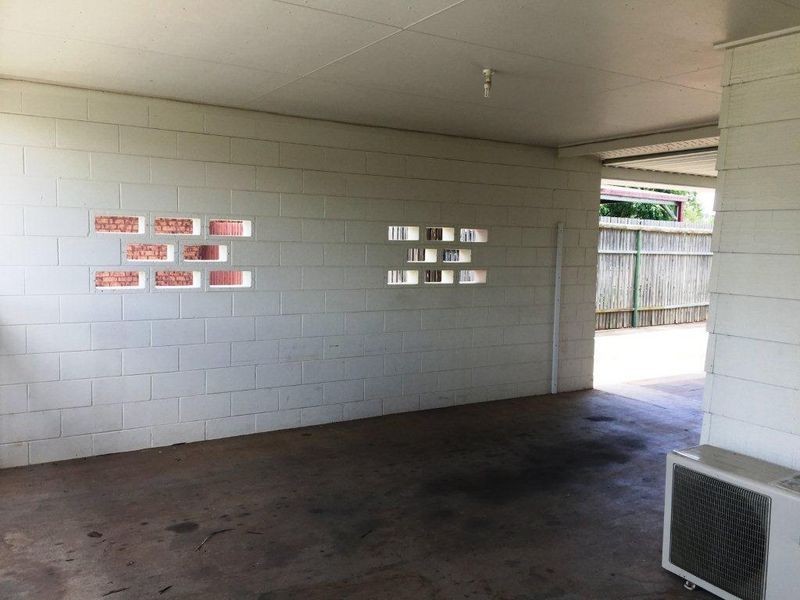 7 Maitland Street, Moranbah QLD 4744