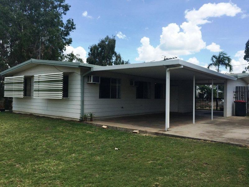 7 Maitland Street, Moranbah QLD 4744