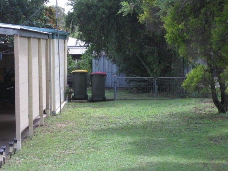 16 Mackenzie Drive, Moranbah QLD 4744