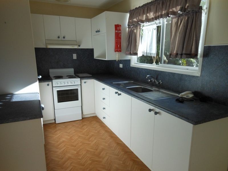 16 Mackenzie Drive, Moranbah QLD 4744