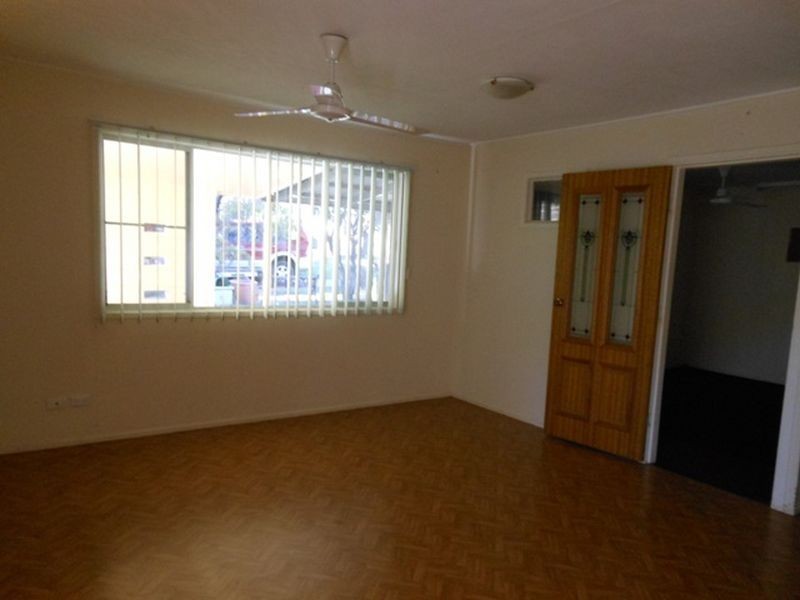 16 Mackenzie Drive, Moranbah QLD 4744