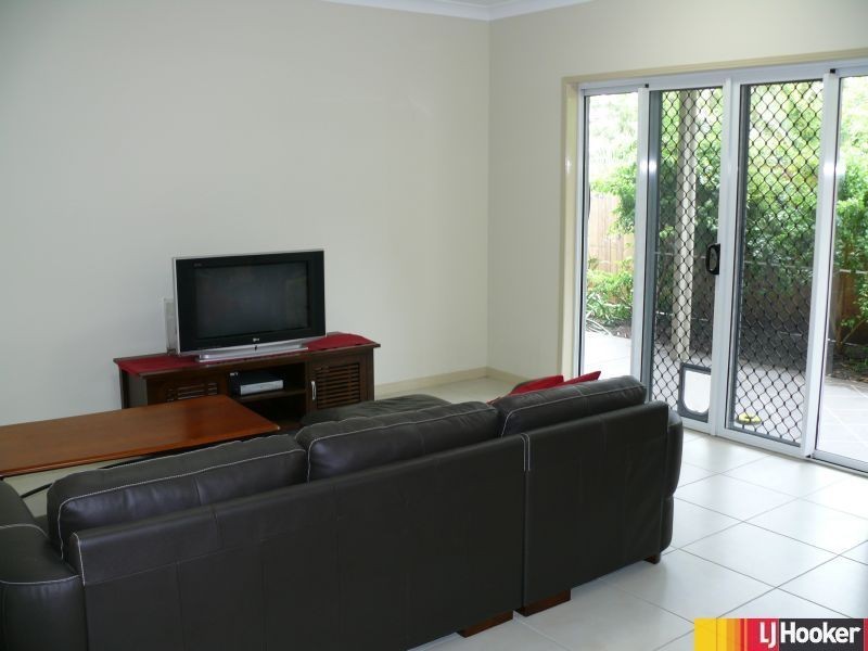 3/8 Admiral Drive, Dolphin Heads QLD 4740