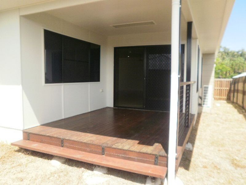 2/33 NARRABEEN STREET, Blacks Beach QLD 4740