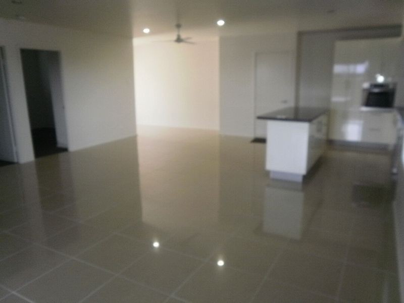 2/33 NARRABEEN STREET, Blacks Beach QLD 4740