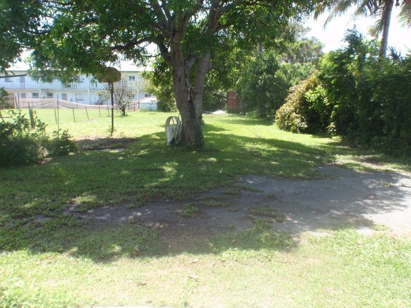 2/12 PETERSEN STREET, North Mackay QLD 4740