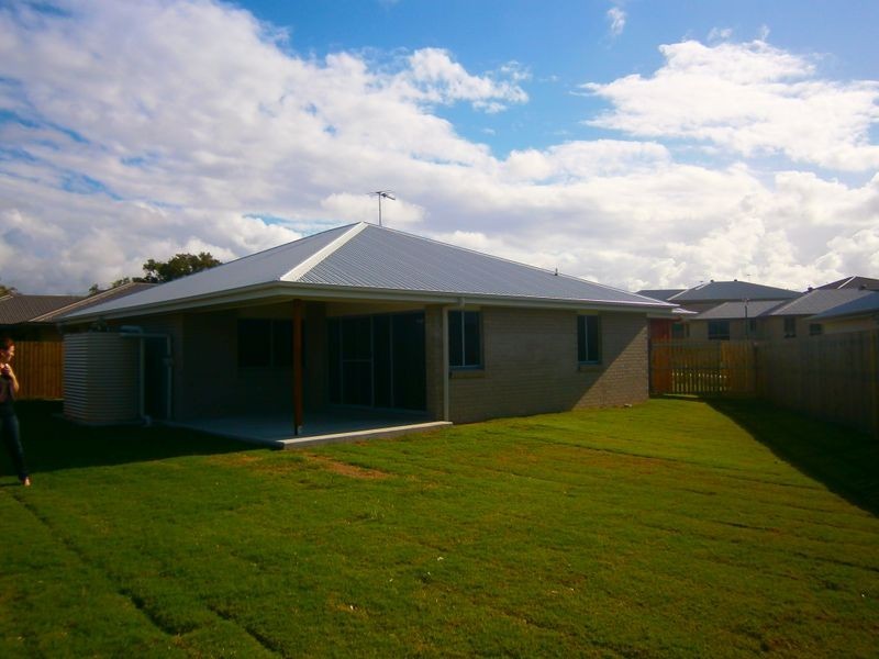 35 Dobinson Street, Bucasia QLD 4750