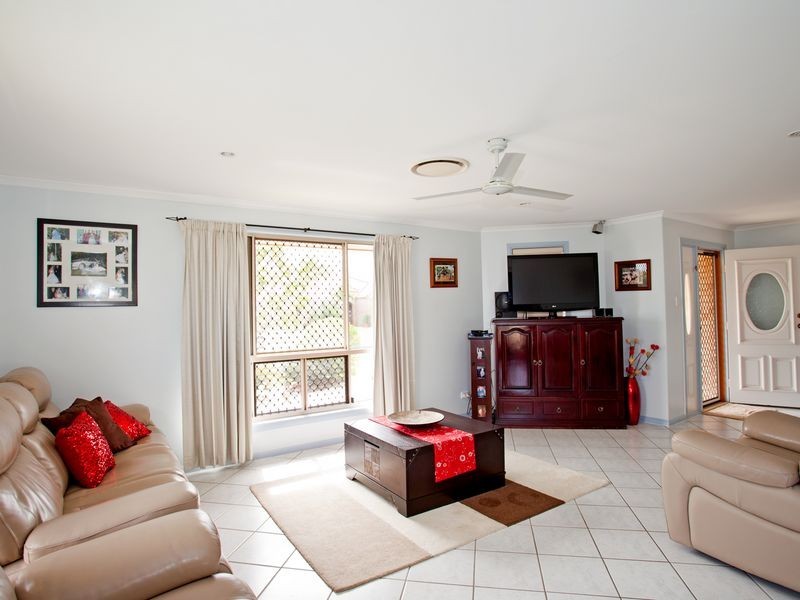 17 Toorak Street, Glenella QLD 4740