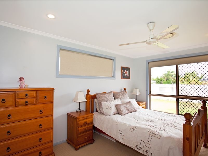 17 Toorak Street, Glenella QLD 4740