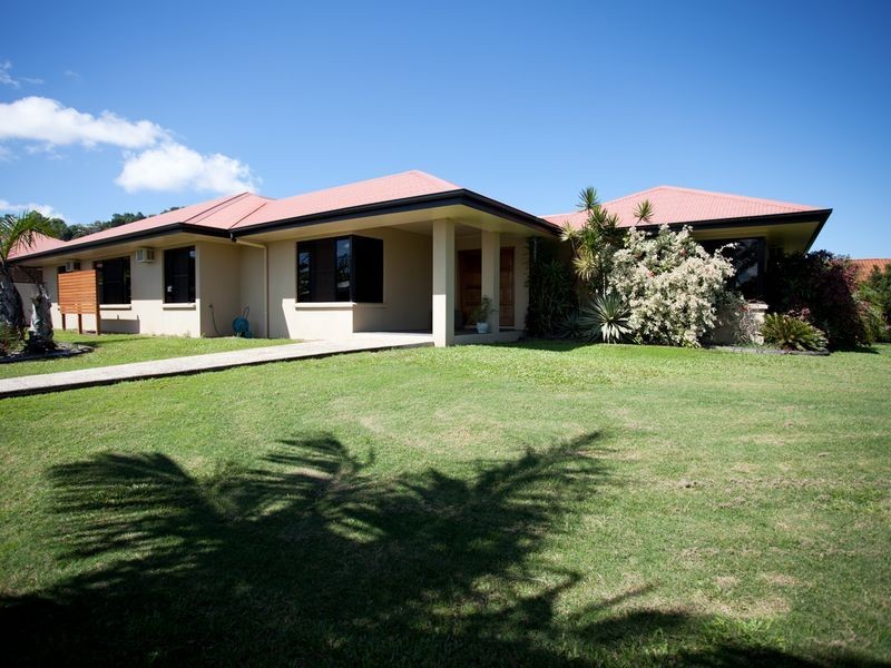 8 Sturt Crescent, Alligator Creek QLD 4740