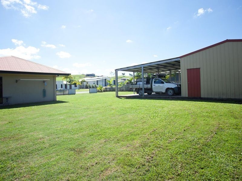 8 Sturt Crescent, Alligator Creek QLD 4740