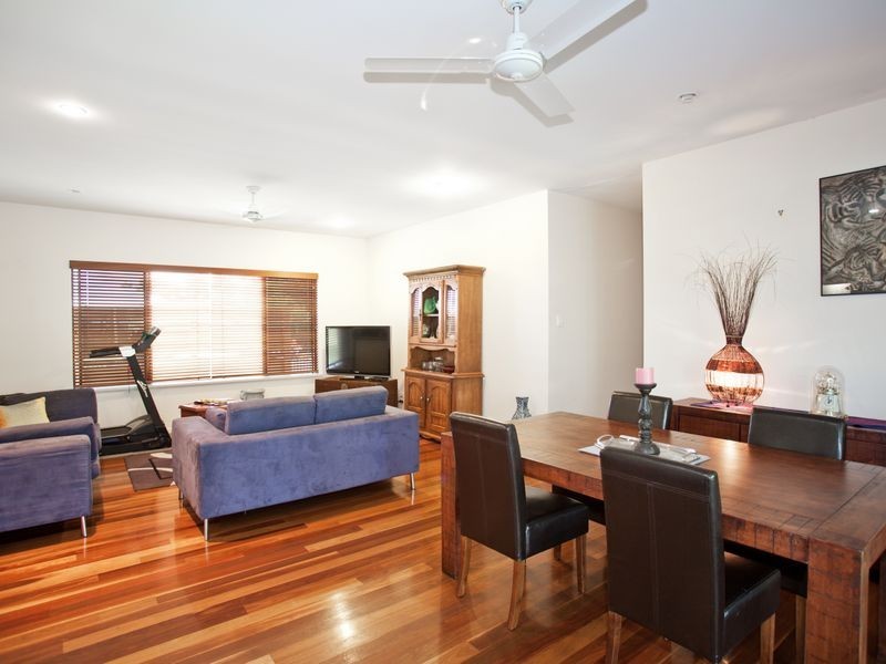 8 Sturt Crescent, Alligator Creek QLD 4740