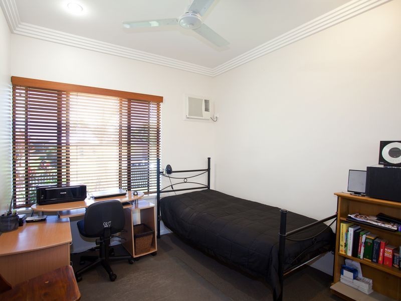 8 Sturt Crescent, Alligator Creek QLD 4740