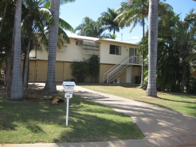 41 YEATES STREET, Moranbah QLD 4744