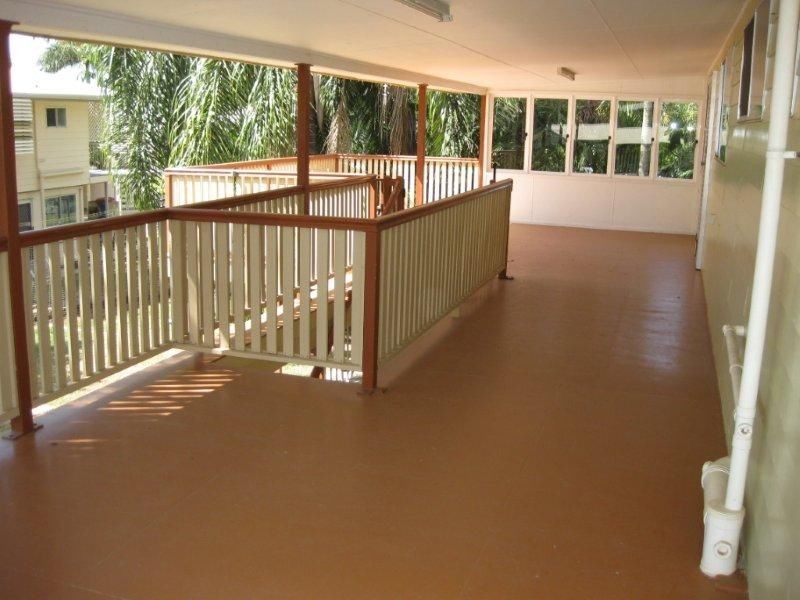 41 YEATES STREET, Moranbah QLD 4744
