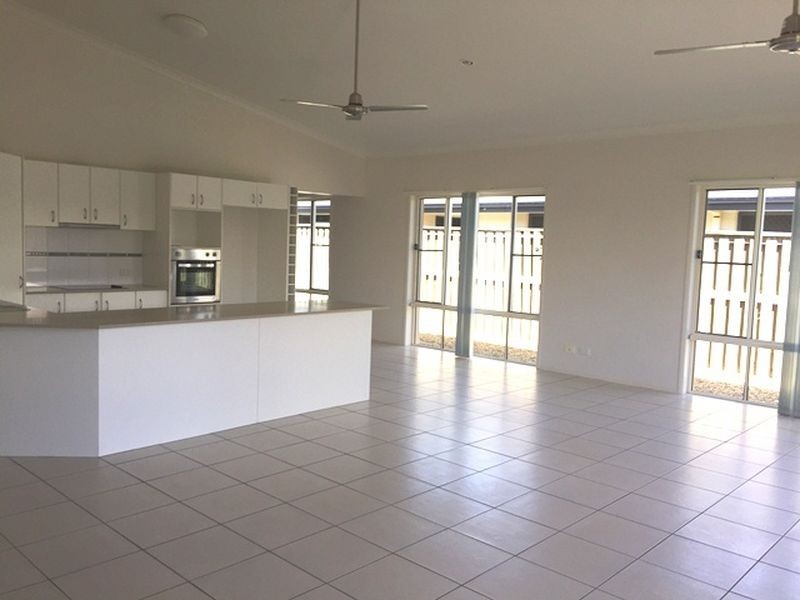 7 Duranbah Circuit, Blacks Beach QLD 4740