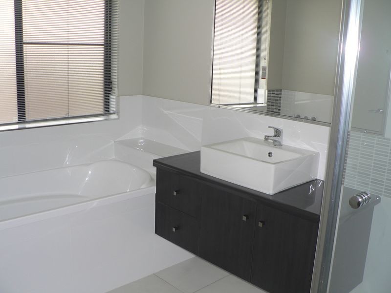 44 SONORAN STREET, Rural View QLD 4740