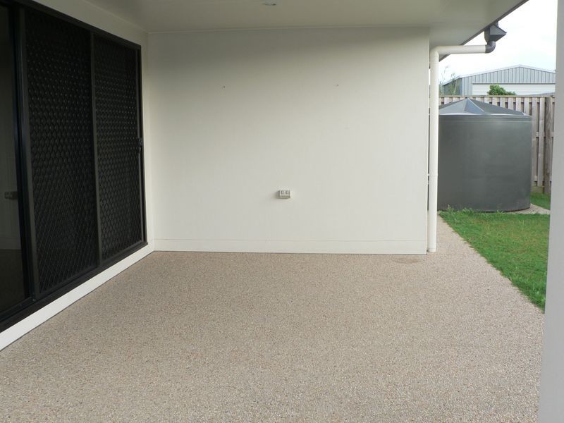 44 SONORAN STREET, Rural View QLD 4740