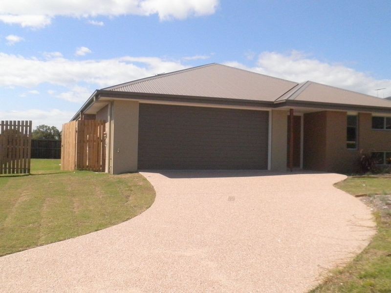 19 Dobinson Street, Bucasia QLD 4750