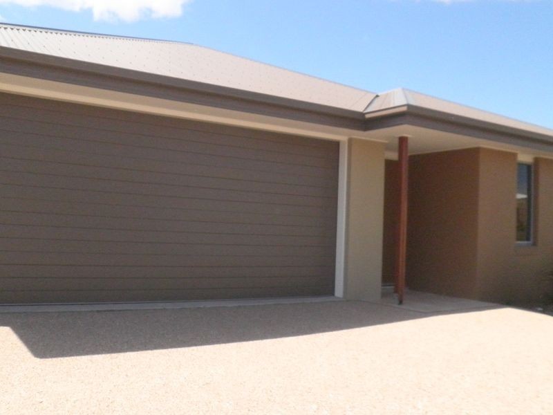 19 Dobinson Street, Bucasia QLD 4750