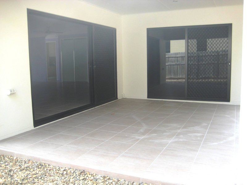 27 PORTSIDE PLACE, Shoal Point QLD 4750