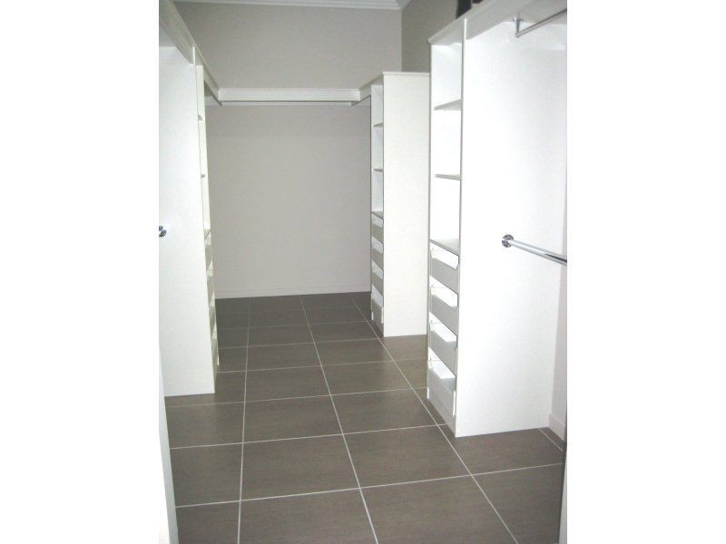 27 PORTSIDE PLACE, Shoal Point QLD 4750