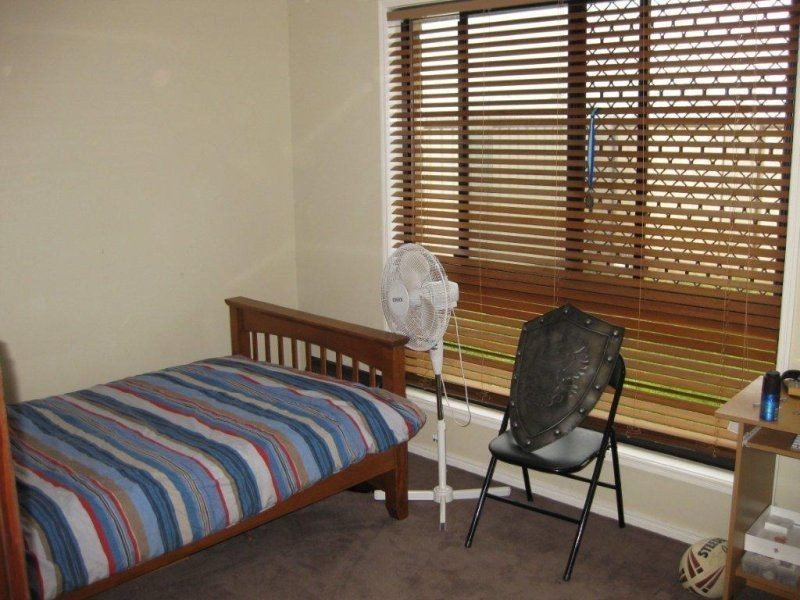 100 Clements Street, Moranbah QLD 4744