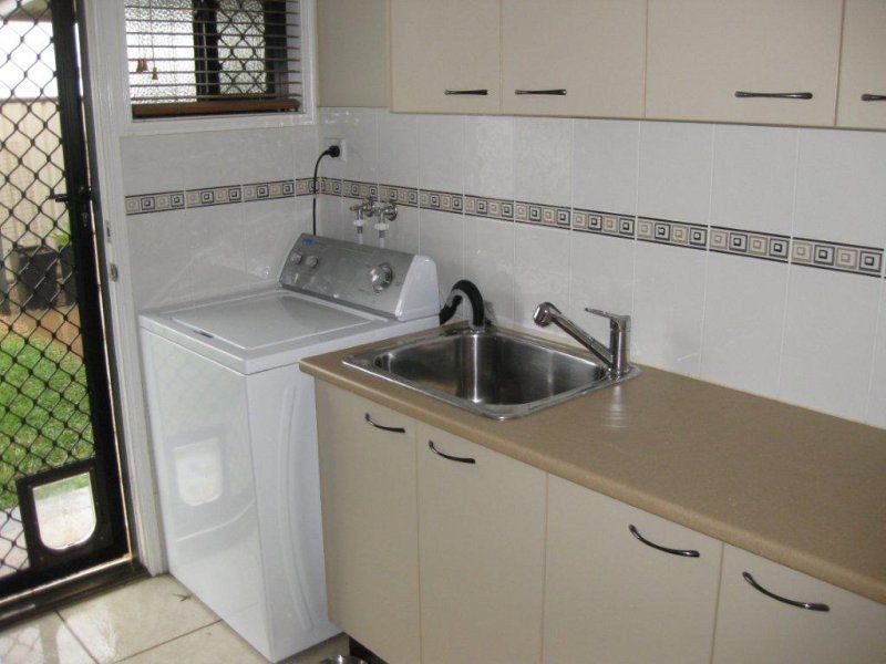 100 Clements Street, Moranbah QLD 4744