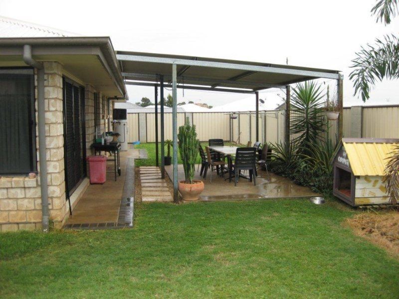 100 Clements Street, Moranbah QLD 4744