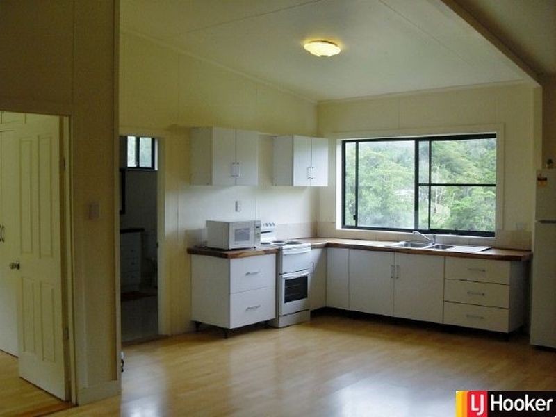 180 Middle Creek Road, Sarina QLD 4737