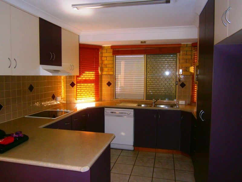 27 PELICAN STREET, Slade Point QLD 4740