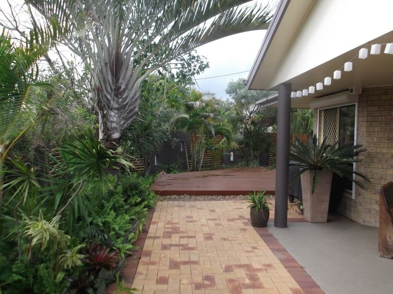 27 PELICAN STREET, Slade Point QLD 4740