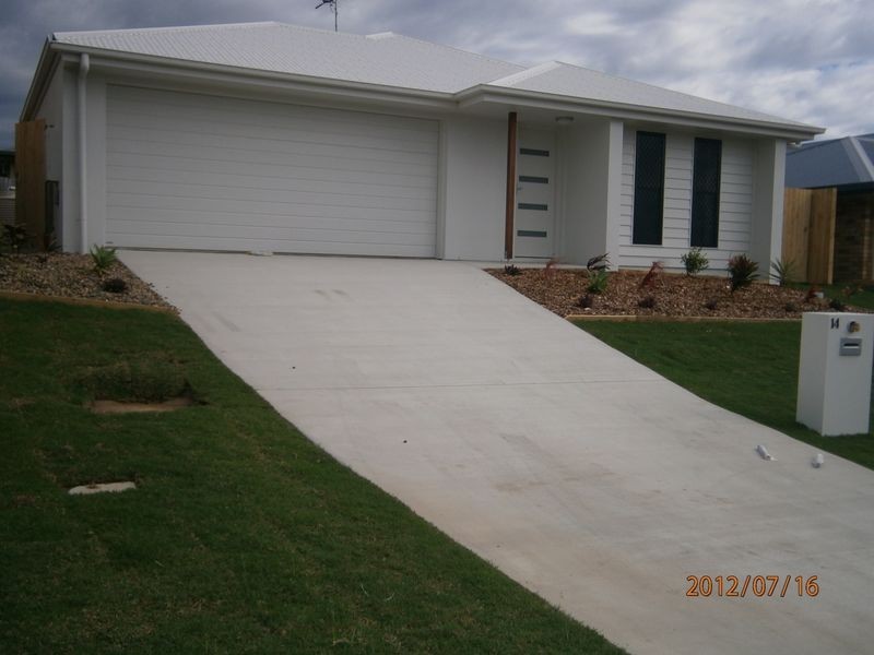 14 HIGHCREST STREET, Bucasia QLD 4750