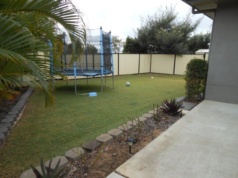 10 Longman Drive, Moranbah QLD 4744