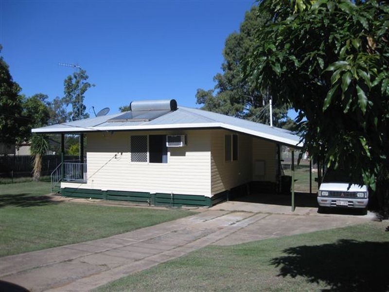 14 FLINDERS DRIVE, Moranbah QLD 4744