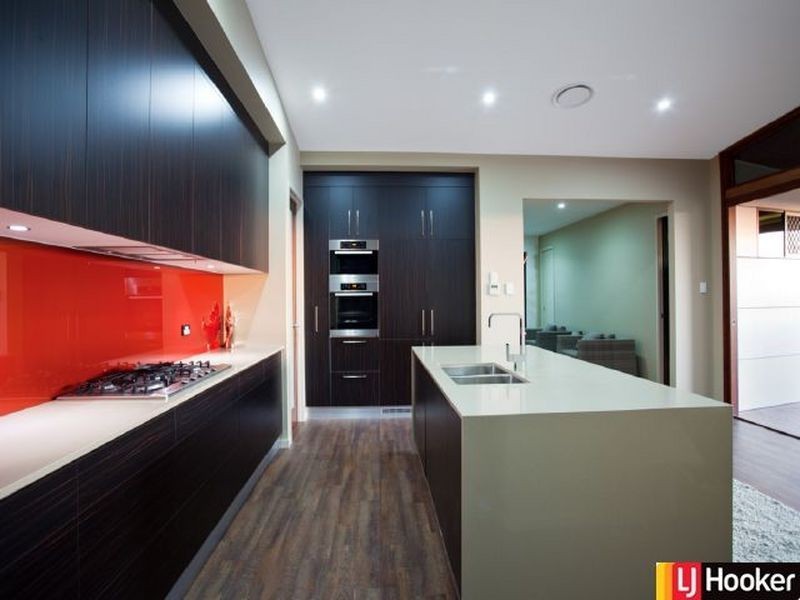 11 McGrath Street Ooralea Waters, Bakers Creek QLD 4740