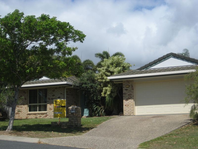 6 Murray Close, Rural View QLD 4740