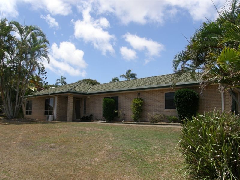 1 Cassia Place, Glenella QLD 4740