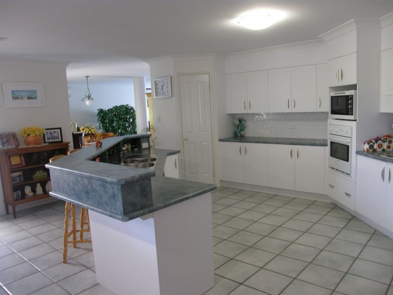 18 McCormack Avenue, Rural View QLD 4740