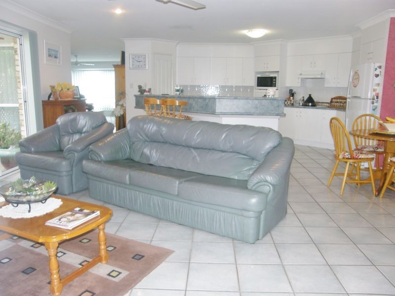 18 McCormack Avenue, Rural View QLD 4740