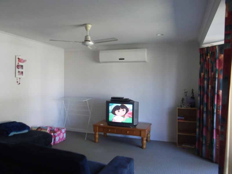 20 JOHN OXLEY DRIVE, Rural View QLD 4740