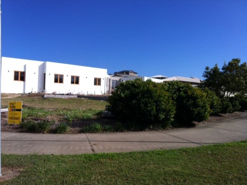 2 Rudd Street, Rural View QLD 4740