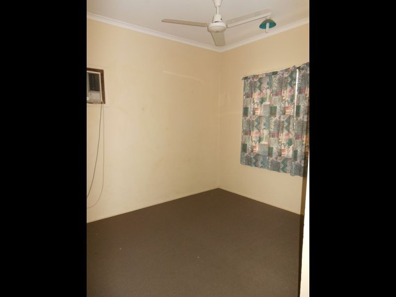 112 McCool Street, Moranbah QLD 4744