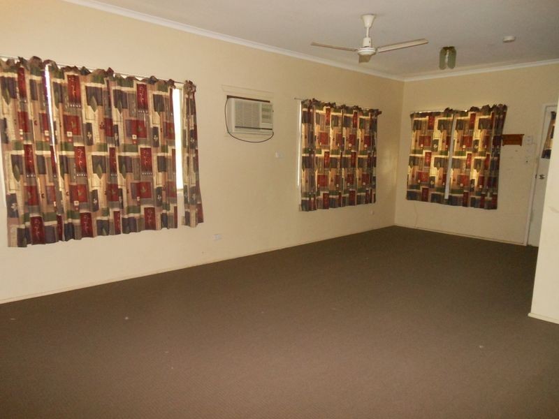 112 McCool Street, Moranbah QLD 4744