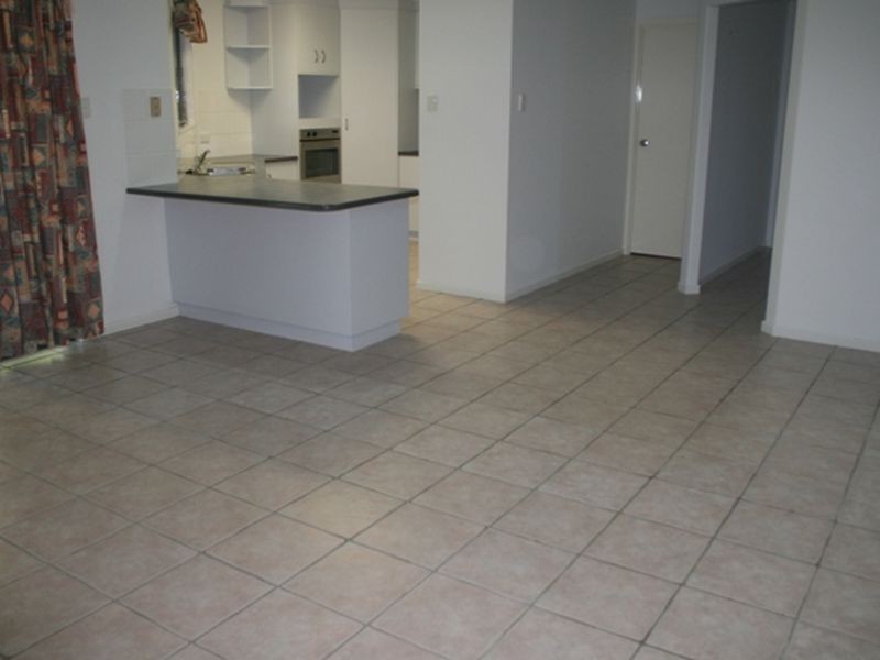 8 Kentia Court, North Mackay QLD 4740