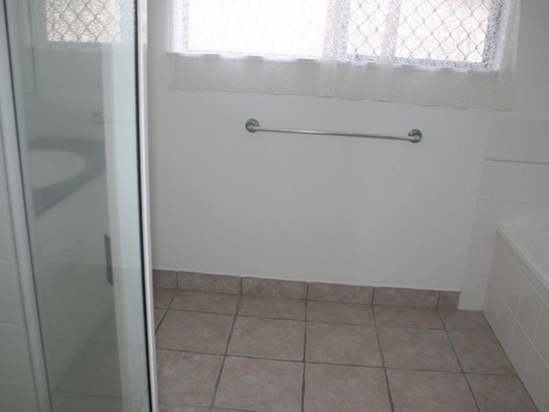 8 Kentia Court, North Mackay QLD 4740