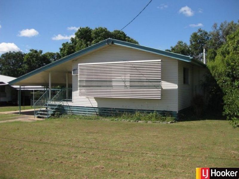 10 ROSE STREET, Moranbah QLD 4744